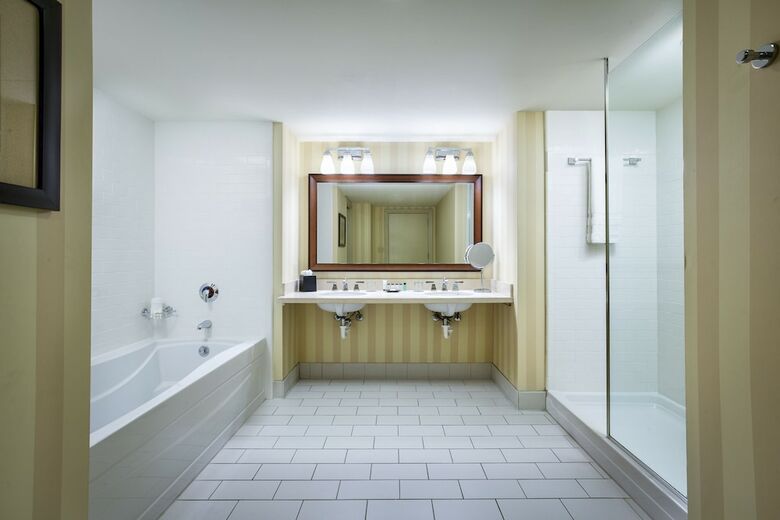 Sheraton Stonebriar Hotel