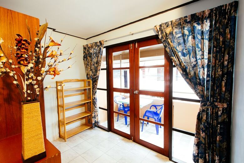 Thipurai Beach Hotel Annex