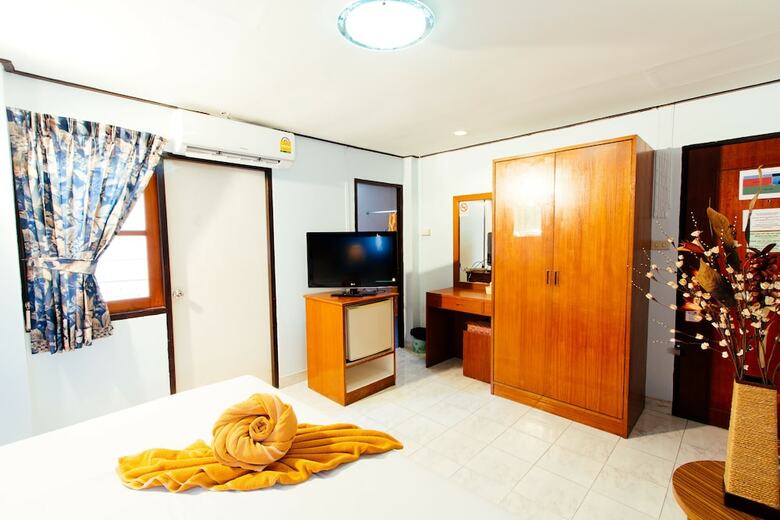 Thipurai Beach Hotel Annex