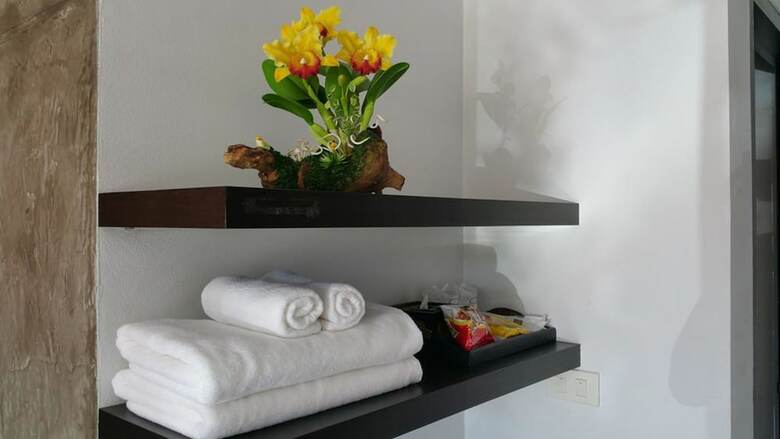 Hotel Phuket Airport Place
