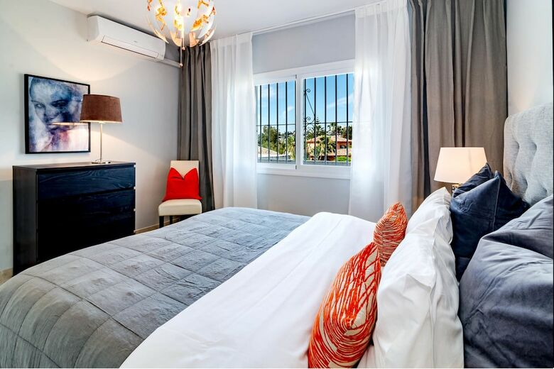 Apartamentos As10-apartment Aloha Sur-roomservice