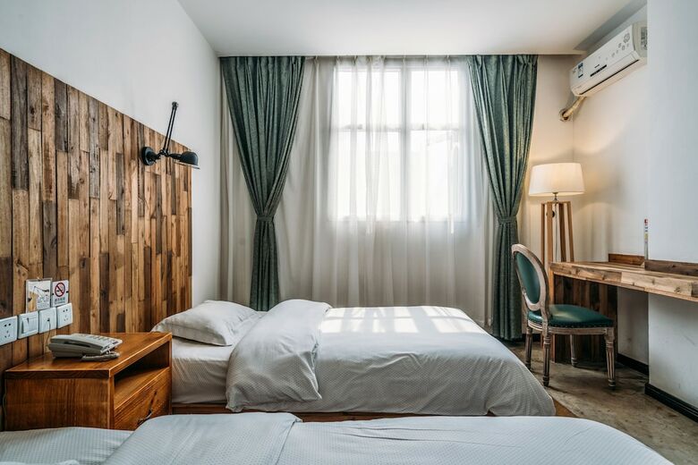 Hostal Lazybones Poshpacker Templeside Hostel