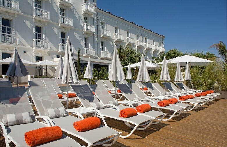 Grand Hotel Des Sablettes Plage, Curio Collection By Hilton