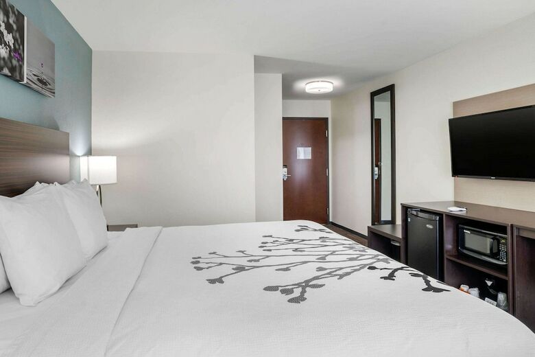 Hotel Sleep Inn & Suites Near Westchase