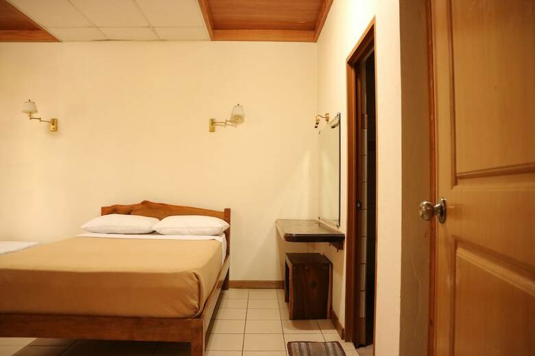Puerto De San Juan Beach Resort Hotel