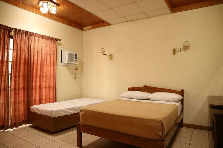 Puerto De San Juan Beach Resort Hotel