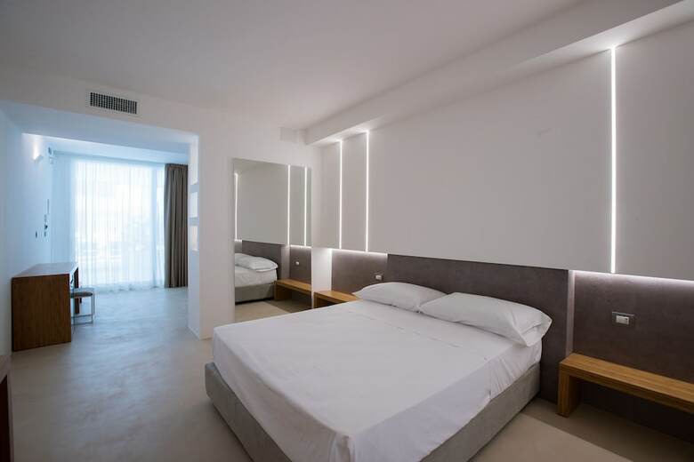 Hotel Seven Suite