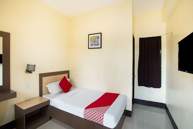 Hotel Oyo 244 Driggs Suites