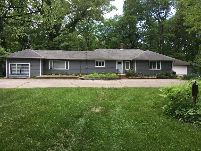Goldberry Woods Bed & Breakfast-microfarm-cottages