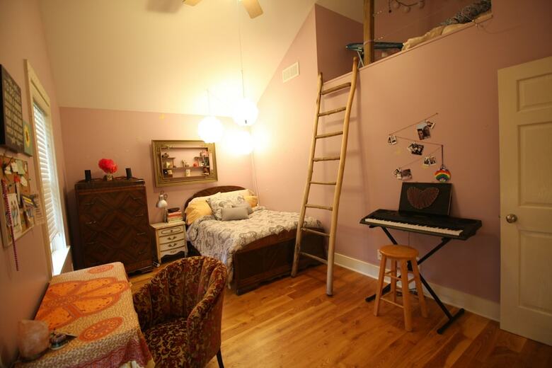 Goldberry Woods Bed & Breakfast-microfarm-cottages