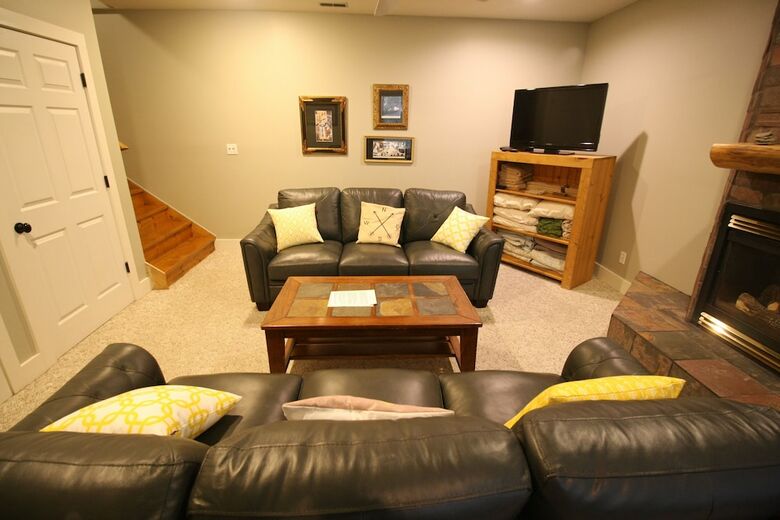 Goldberry Woods Bed & Breakfast-microfarm-cottages