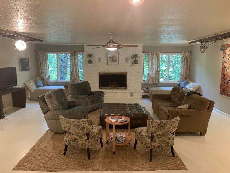 Goldberry Woods Bed & Breakfast-microfarm-cottages
