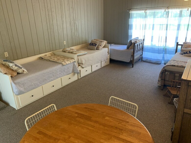 Goldberry Woods Bed & Breakfast-microfarm-cottages