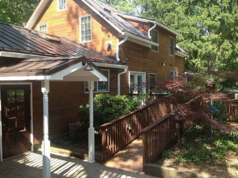 Goldberry Woods Bed & Breakfast-microfarm-cottages