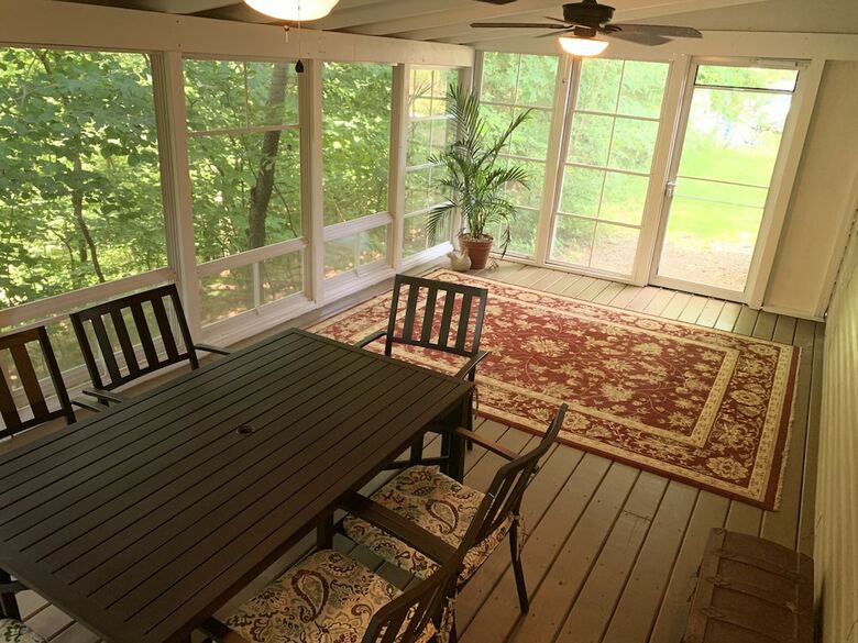 Goldberry Woods Bed & Breakfast-microfarm-cottages