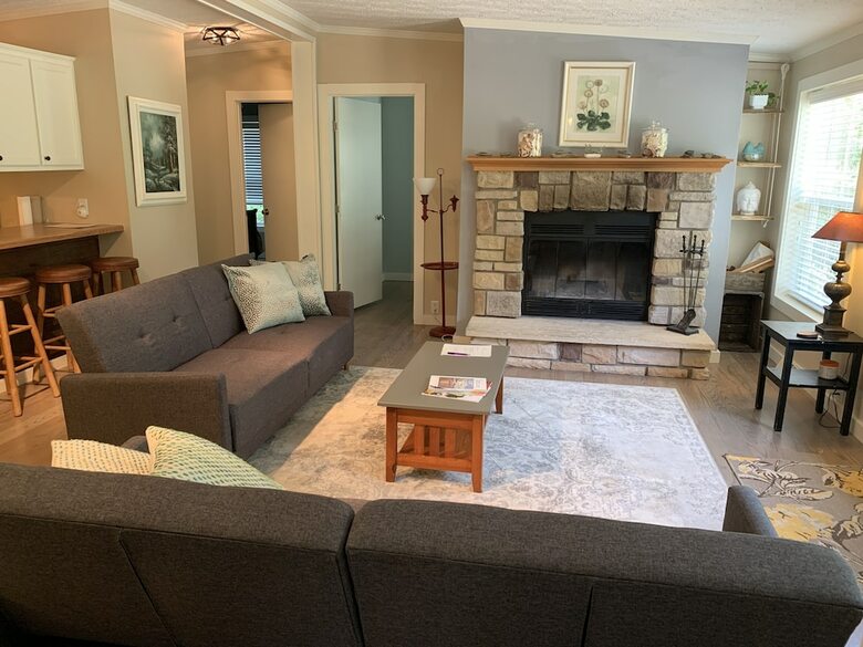 Goldberry Woods Bed & Breakfast-microfarm-cottages