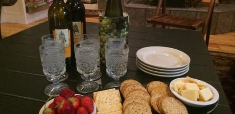 Goldberry Woods Bed & Breakfast-microfarm-cottages