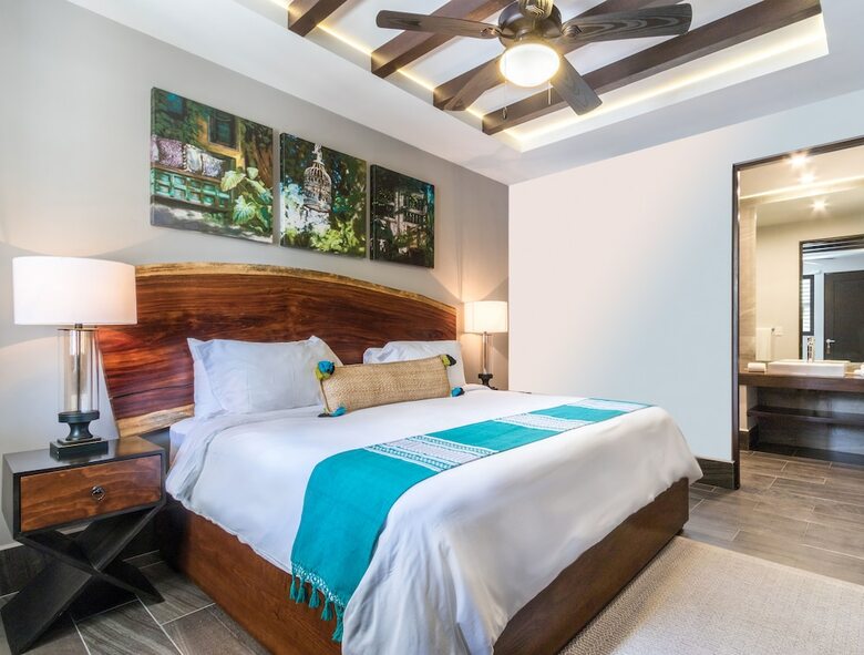 Kasa Hotel Parota