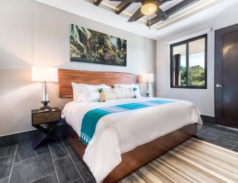 Kasa Hotel Parota