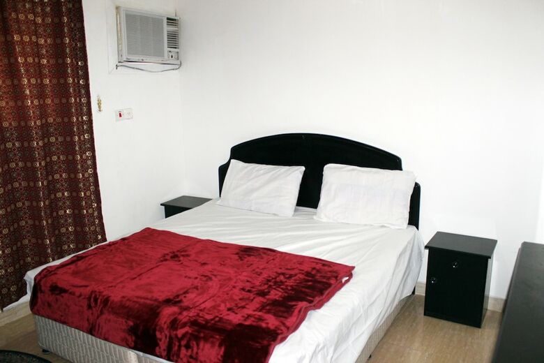 Al Eairy Furnished Apartments Qassim 1