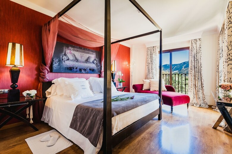 Hotel La Vi�uela
