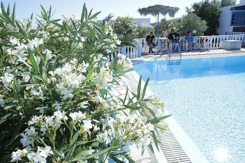 Studio Apartment Perivolos