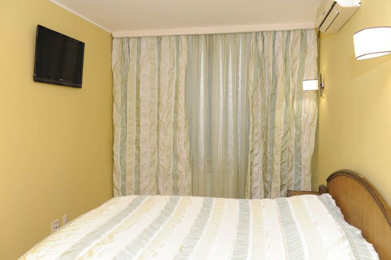 Innhome Apartments - Revolution Square