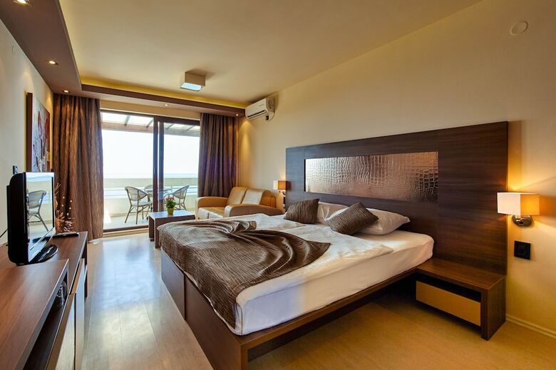 Hotel Wind Rose Resort