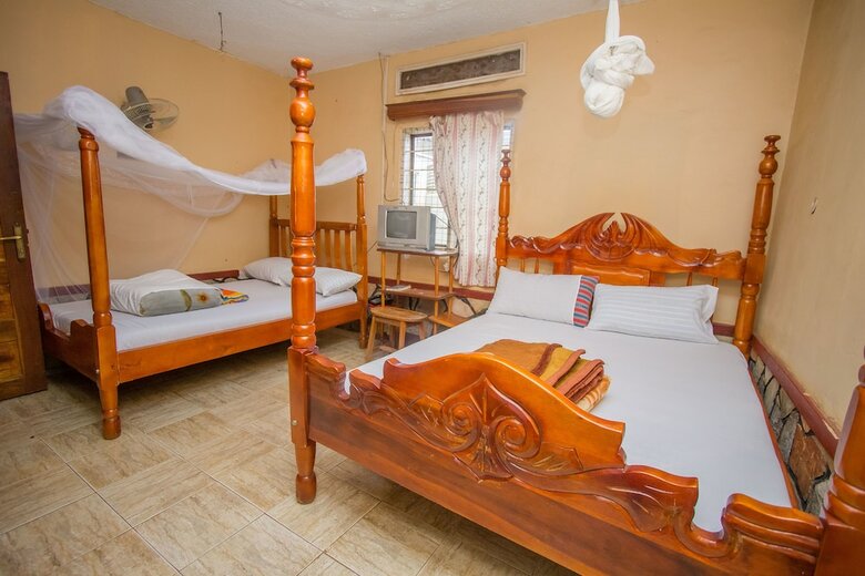 Emirate Hotel
