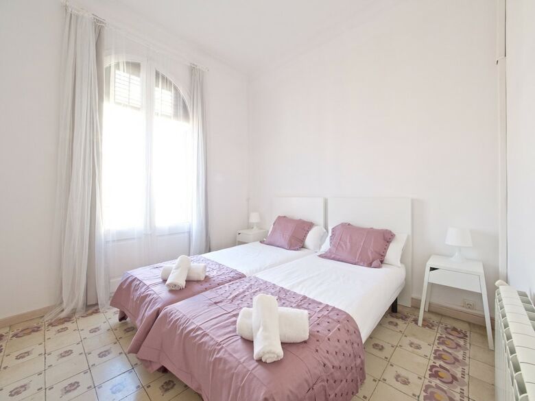 Gaudi Eixample Apartment