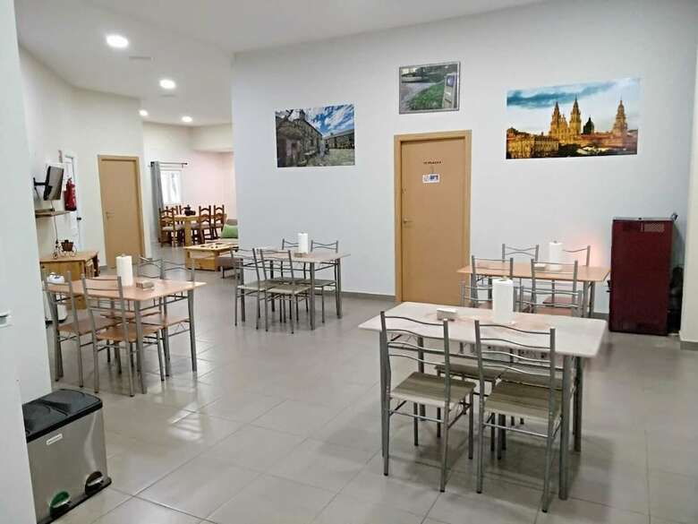 Hostal Albergue Barullo