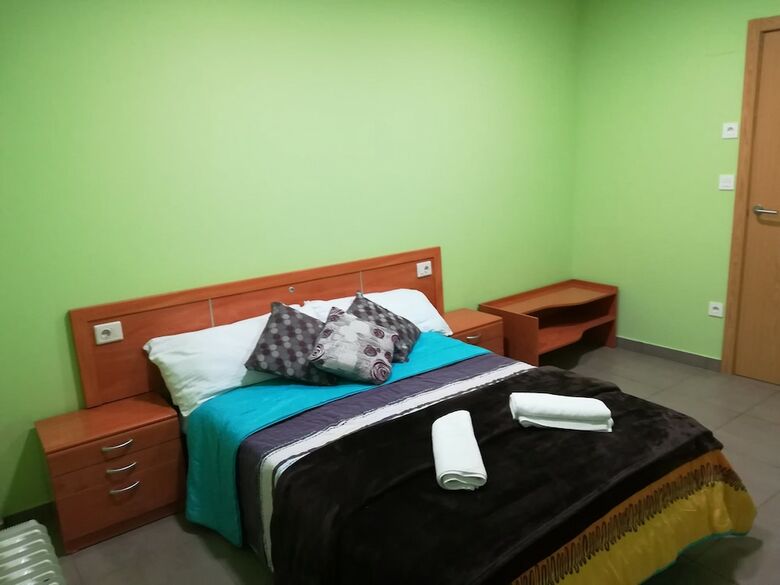 Hostal Albergue Barullo