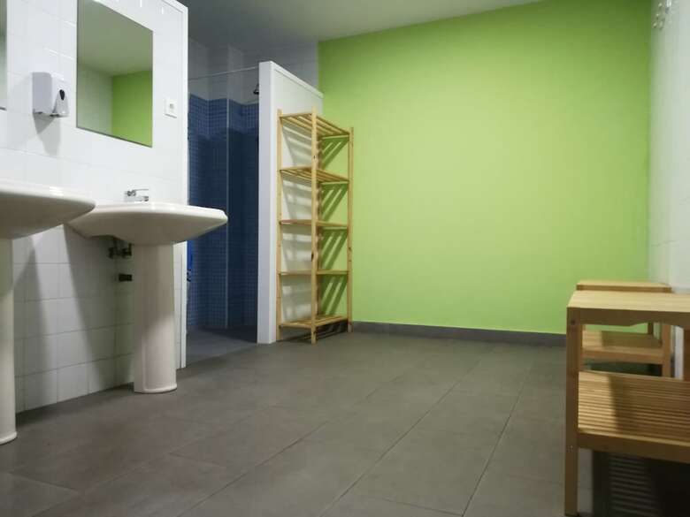 Hostal Albergue Barullo