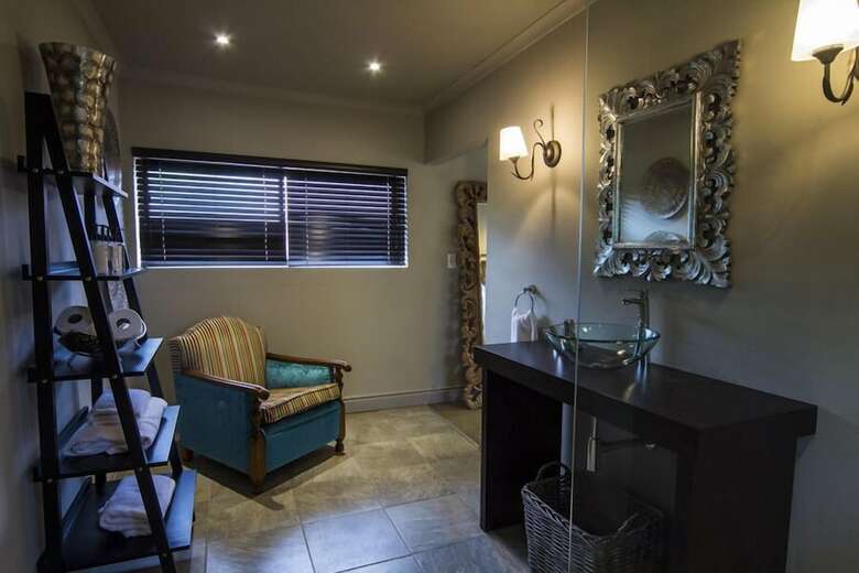 Bed & Breakfast Cowrie Cove Guest House