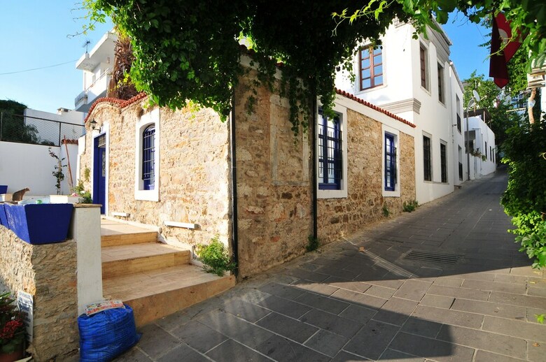 Pudra Hotel