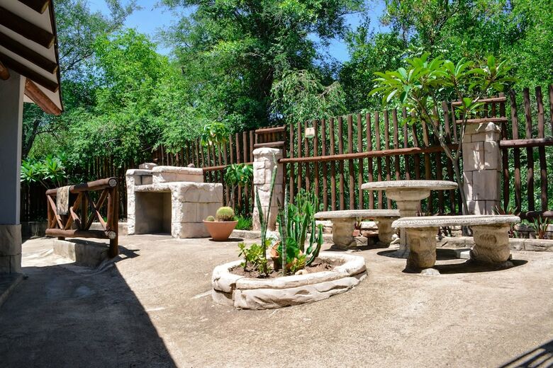 Hotel Beyond The Boma Boutique Guest