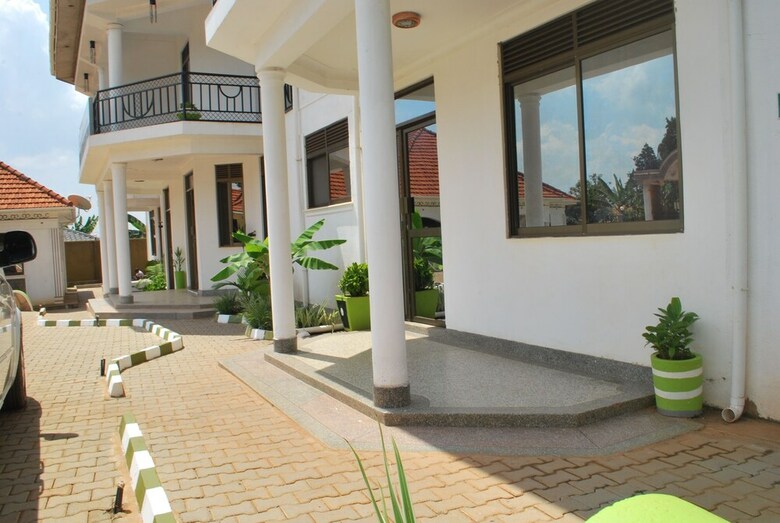 Mowicribs Hotel & Spa