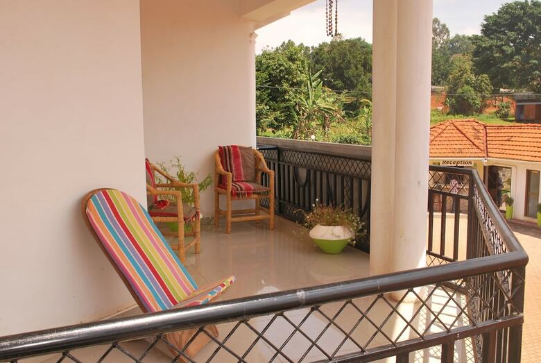 Mowicribs Hotel & Spa