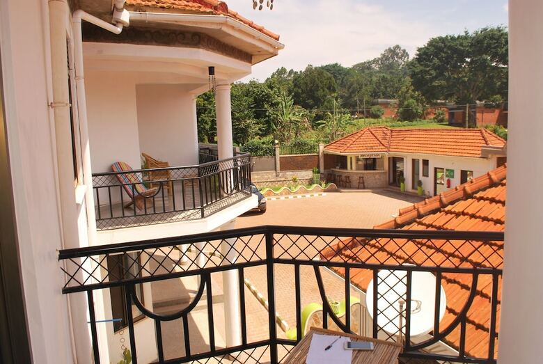 Mowicribs Hotel & Spa