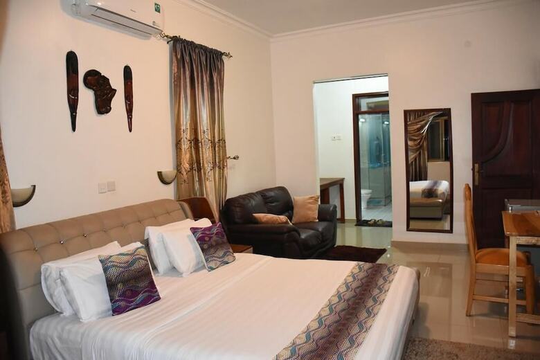 Mowicribs Hotel & Spa