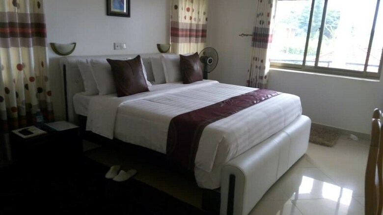 Mowicribs Hotel & Spa