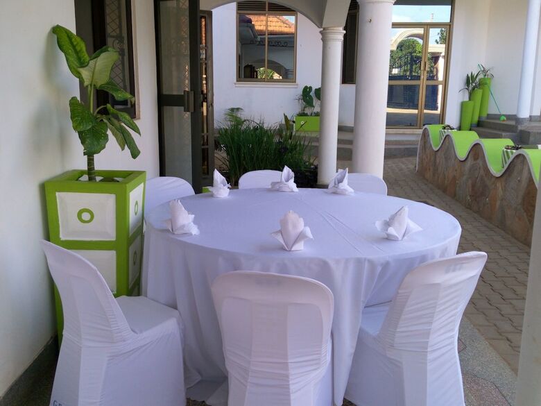 Mowicribs Hotel & Spa