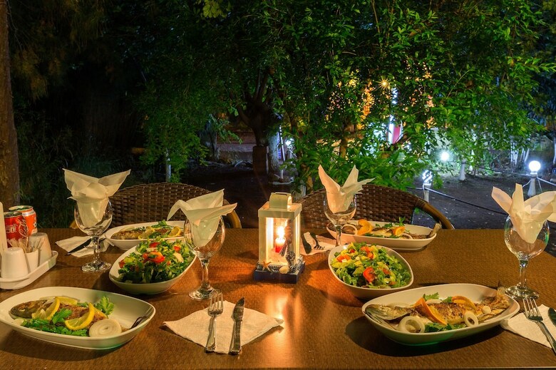 Secret Garden Bungalows & Tent Hotel