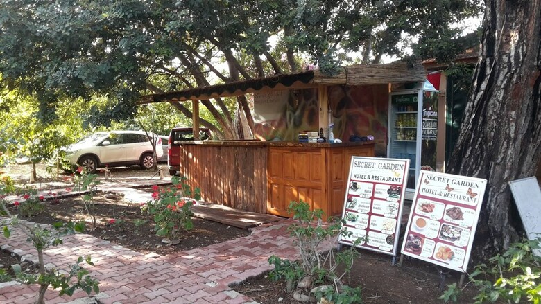 Secret Garden Bungalows & Tent Hotel
