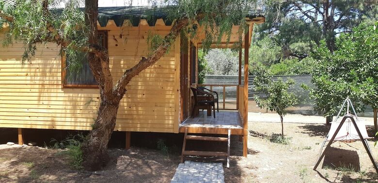 Secret Garden Bungalows & Tent Hotel