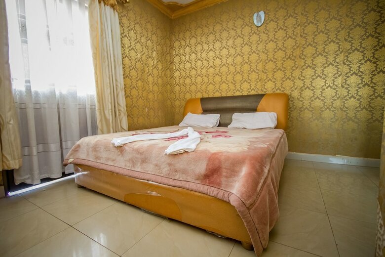 Platinum Royal Hotel