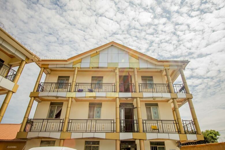 Platinum Royal Hotel