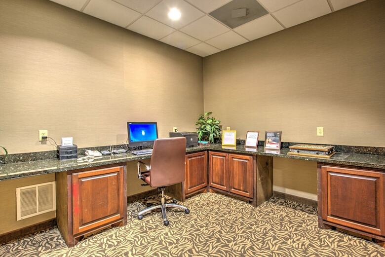 Hotel Comfort Suites