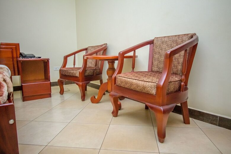 Jevine Hotel