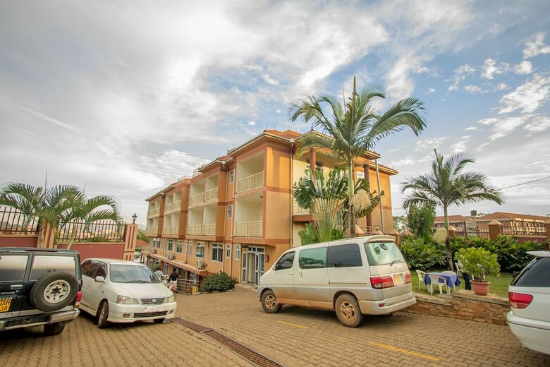 Jevine Hotel